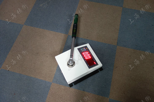 扭力扳手校準(zhǔn)儀圖片