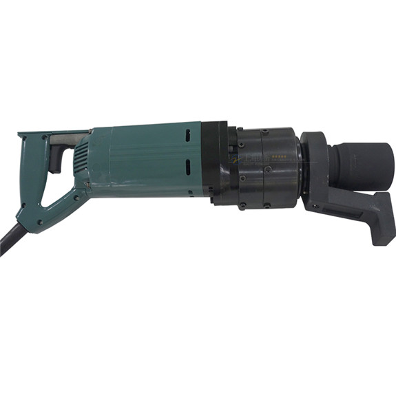 鎖緊高強(qiáng)度螺栓的電動扭矩扳手